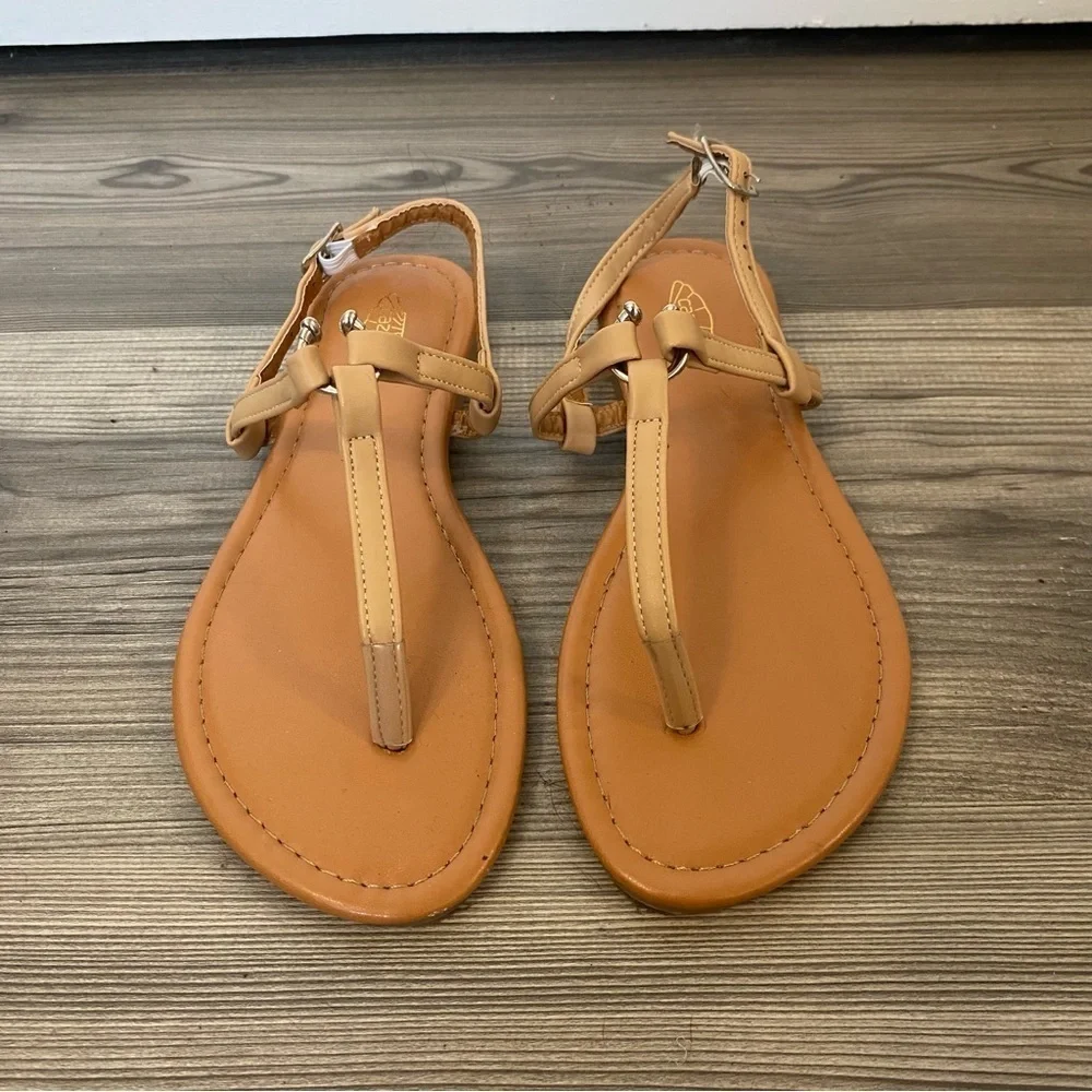 American Eagle Sandals and‎ Flats Bundle 6.5